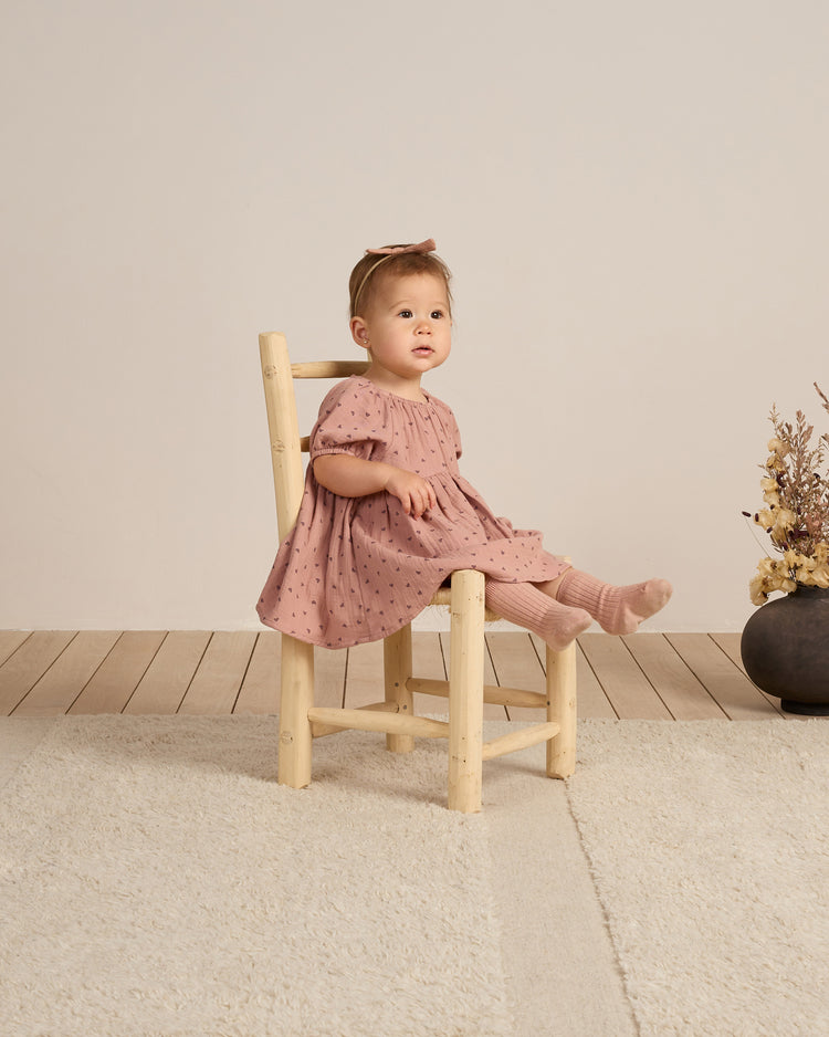 Quincy Mae Bella Dress In Rose