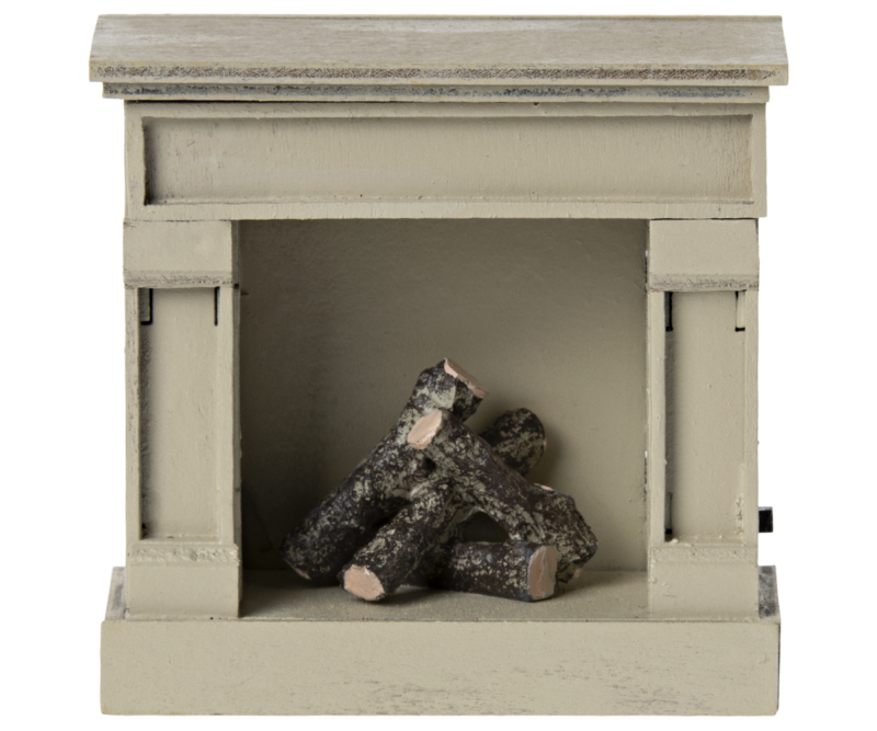 Fireplace in Off White for Mouse from Maileg