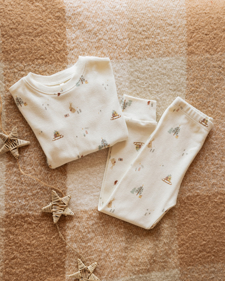 Rylee + Cru Organic Long Sleeve Pajama Set in Presents