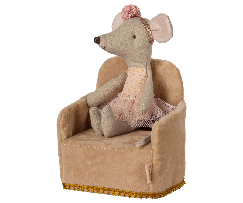 Mouse Folding Chair In Powder made by Maileg